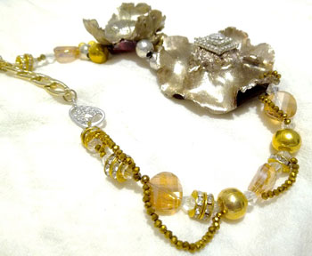 Collar coco dorado